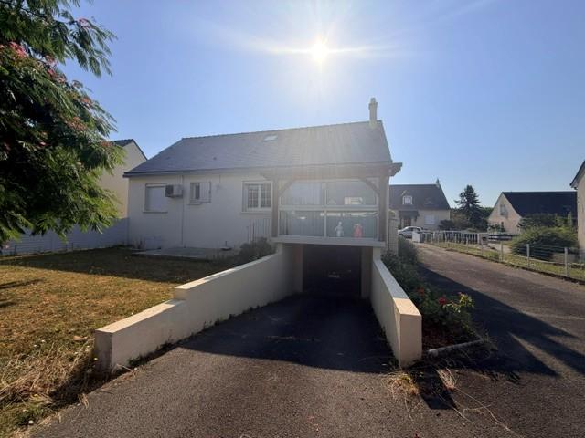 VENTE TRADITIONNELLE - MAISON - 7 PIECES - 120 M2 - A BAGNEUX (49400)