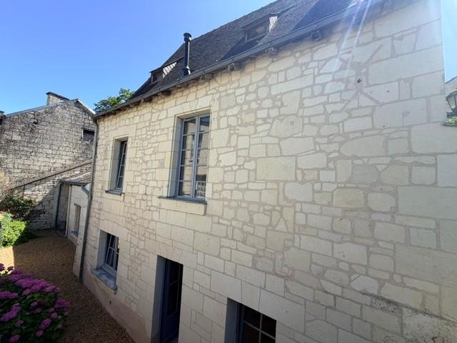 VENTE TRADITIONNELLE - MAISON - 4 PIECES - 110 M2 - A CANDES-SAINT-MARTIN (37500)