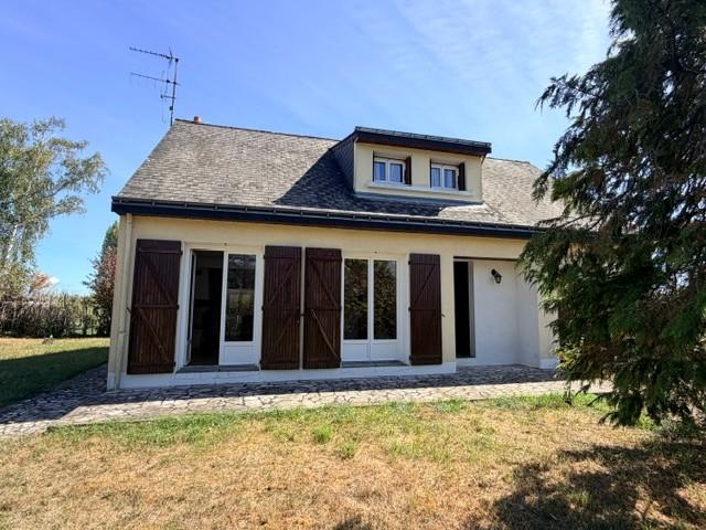 VENTE TRADITIONNELLE - MAISON - 5 PIECES - 105 M2 - A SAUMUR (49400)