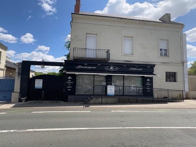 VENTE TRADITIONNELLE - IMMEUBLE - A BAGNEUX (49400)