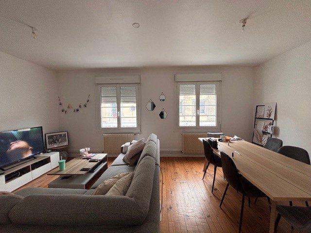 VENTE TRADITIONNELLE - IMMEUBLE - A SAUMUR (49400)