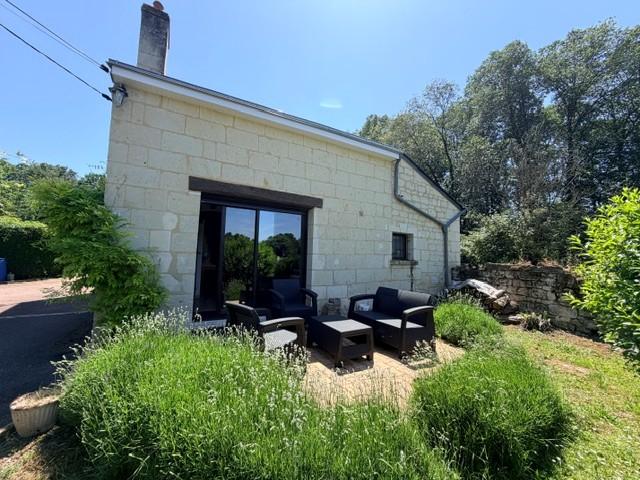 VENTE TRADITIONNELLE - MAISON - 5 PIECES - 110 M2 - A FONTEVRAUD-L'ABBAYE (49590)