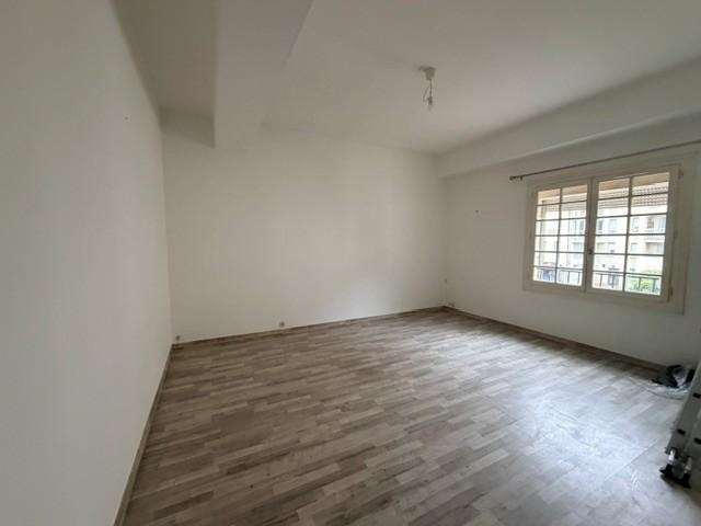 VENTE TRADITIONNELLE - APPARTEMENT - 2 PIECES - 57 M2 - A SAUMUR (49400)