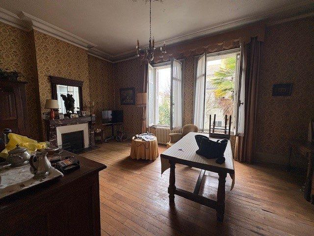 Vente Maison – 7 pièces – 156 m² à Saumur (49400)